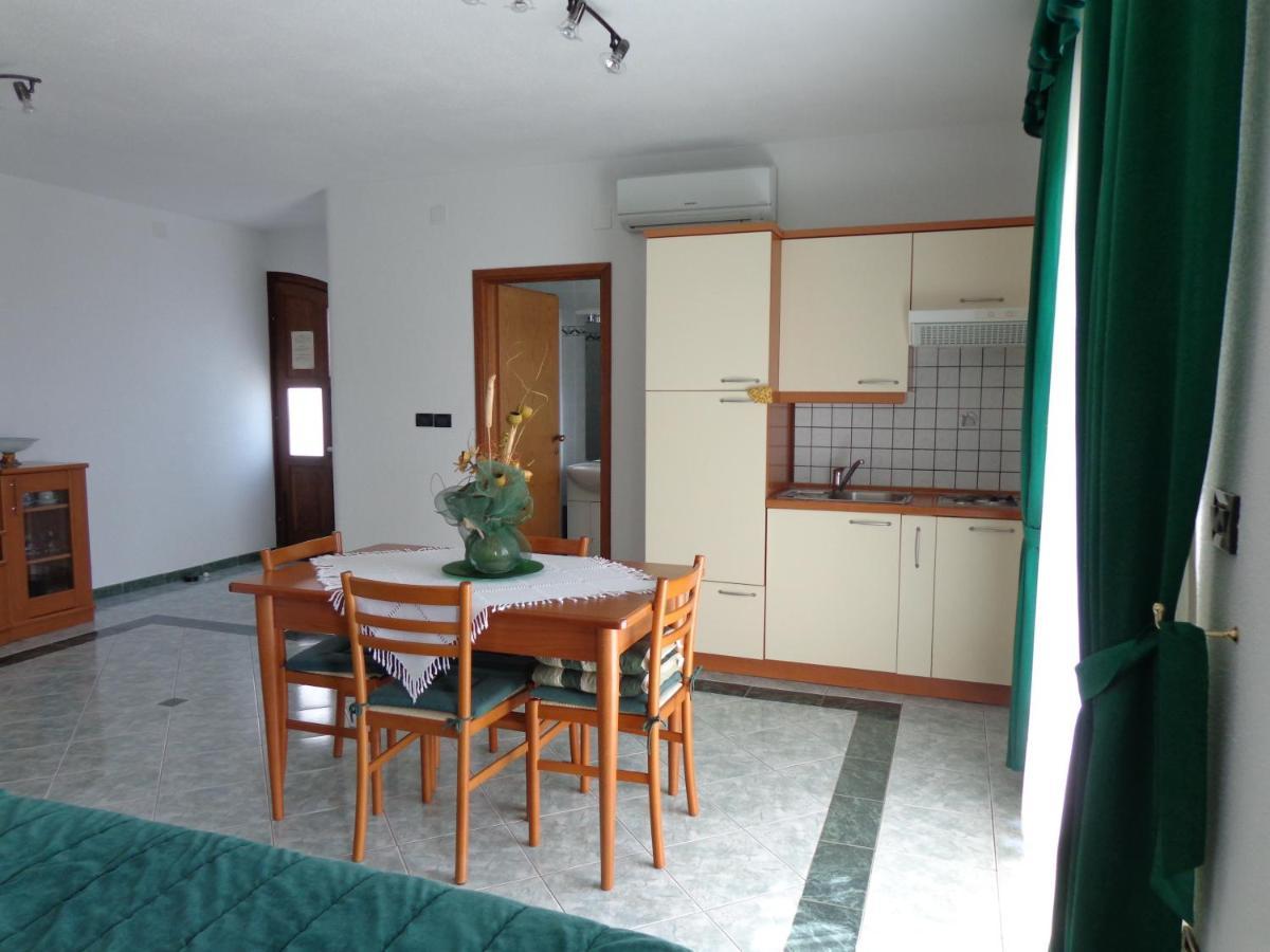 Apartmens Alenka Rovinj Ruang foto